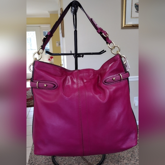 NWT  Coach Colette bag fuchsia color natural leather with Brass metal - Picture 5 of 17
